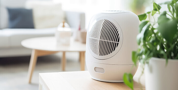 humidificateur posé sur une table basse dans un salon