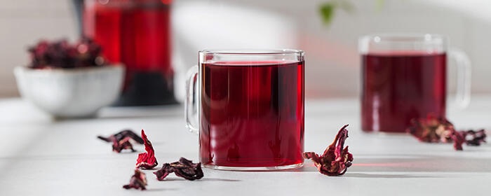 tasse de tisane d'hibiscus