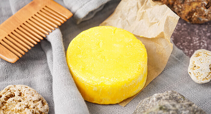 après-shampooing sous forme de pain solide