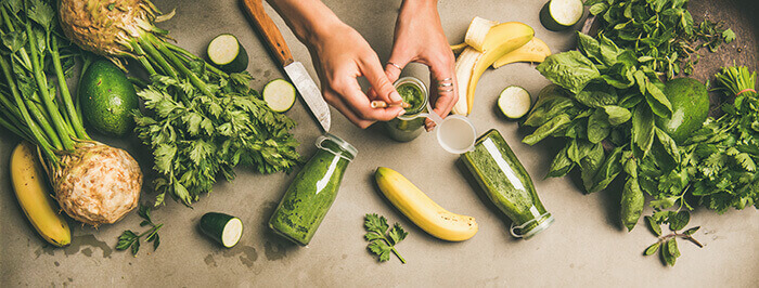 ensemble de fruits et légumes aux vertus détoxifiantes