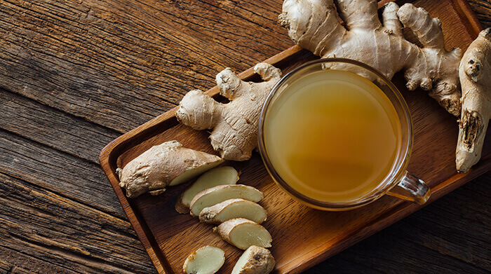 Tasse de tisane de gingembre