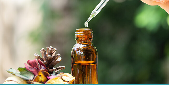 flacon de fleur de bach avec son compte-goutte