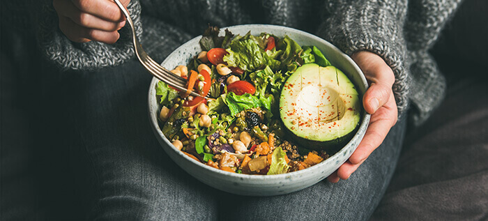 gros plan sur une salade composée idéale dans le cadre d'un régime