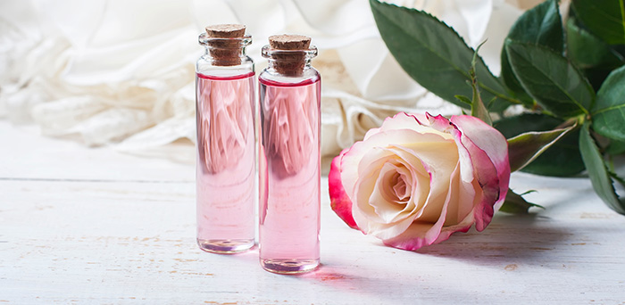 flacons d'eau florale de rose