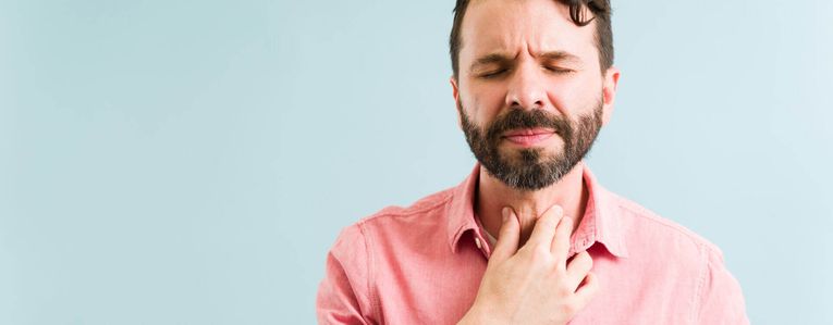 Mal de gorge ou angine ? Comment faire la différence ?