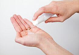 Comment utiliser correctement le gel hydroalcoolique ?