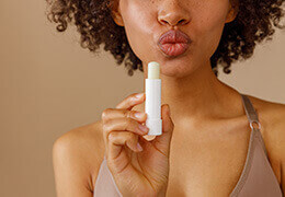 Comment prendre soin de ses lèvres au quotidien ?